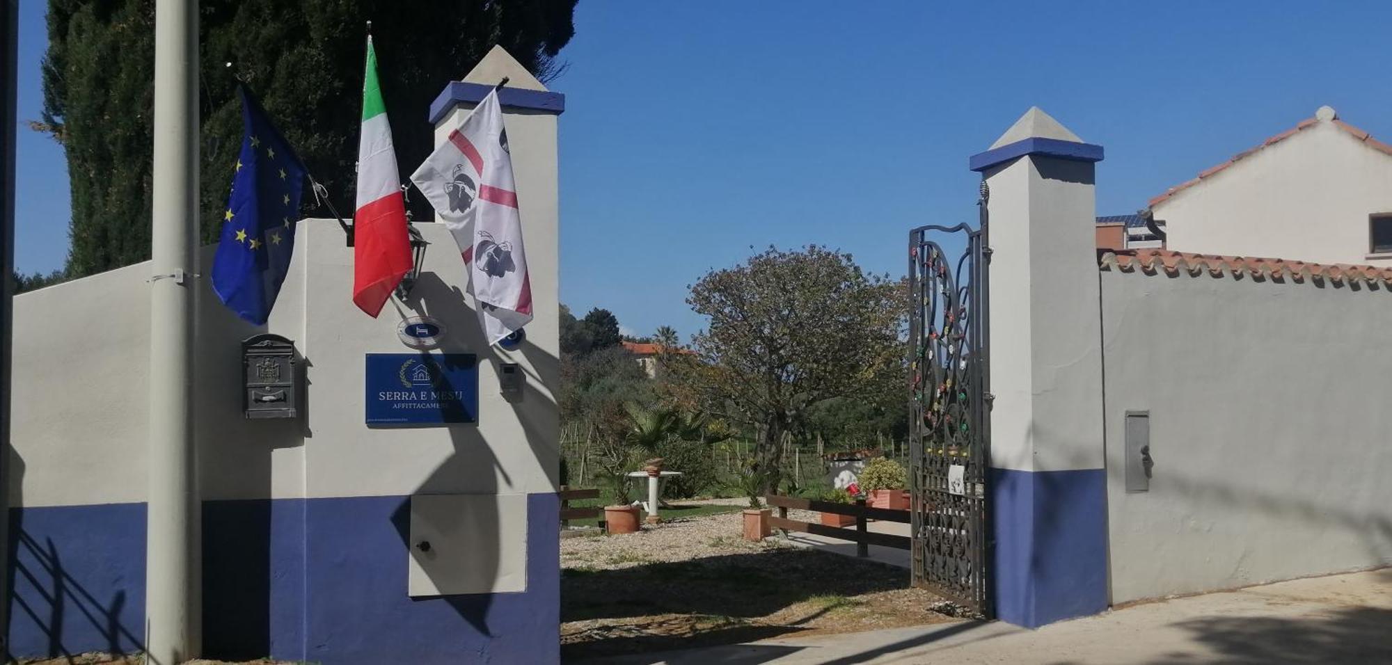 Serra E Mesu Affittacamere Magomadas Εξωτερικό φωτογραφία
