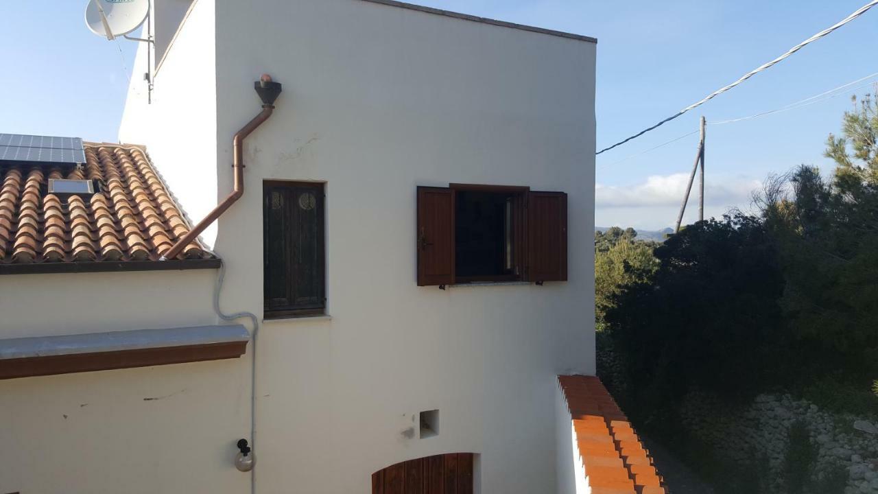 Serra E Mesu Affittacamere Magomadas Εξωτερικό φωτογραφία